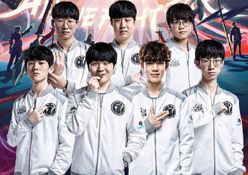 边锋牵走边 边锋牵走边